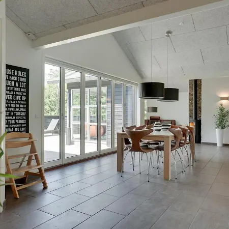 Holiday Amarie - 400m From The Sea In Western Jutland By Interhome *