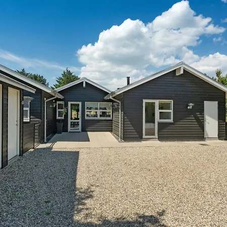 Holiday Amarie - 400m From The Sea In Western Jutland By Interhome *